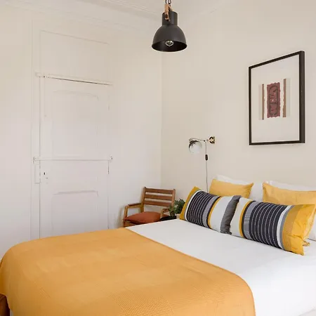 Graca Charm Flat With Sunny Balcony Appartamento